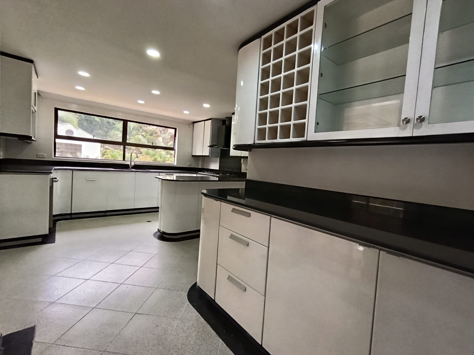 Apartamento en arriendo en Urbanización Las Cumbres, Medellín · foto 9 de 20