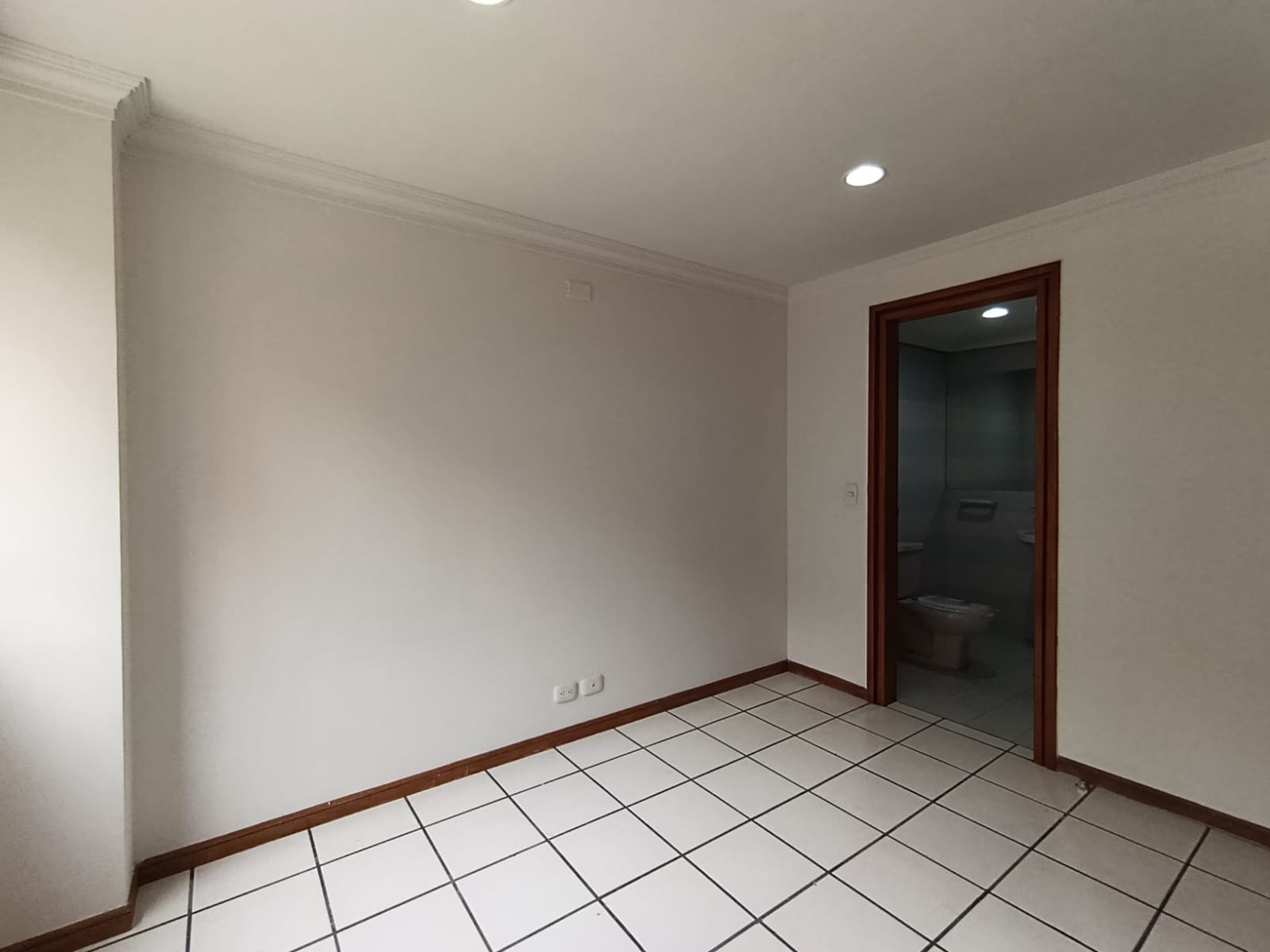 Apartamento en arriendo en Urbanización Las Cumbres, Medellín · foto 15 de 20