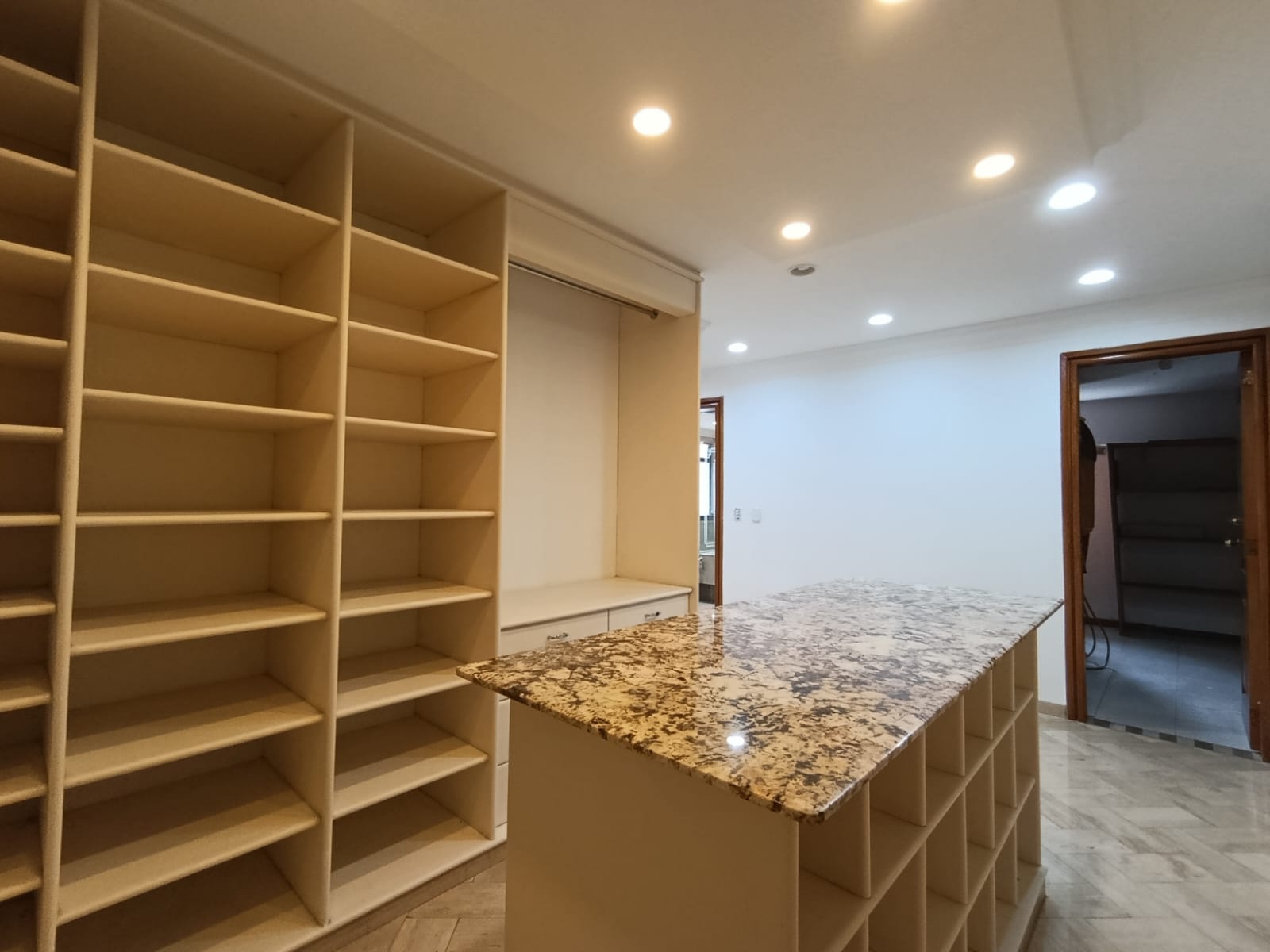 Apartamento en arriendo en Urbanización Las Cumbres, Medellín · foto 20 de 20