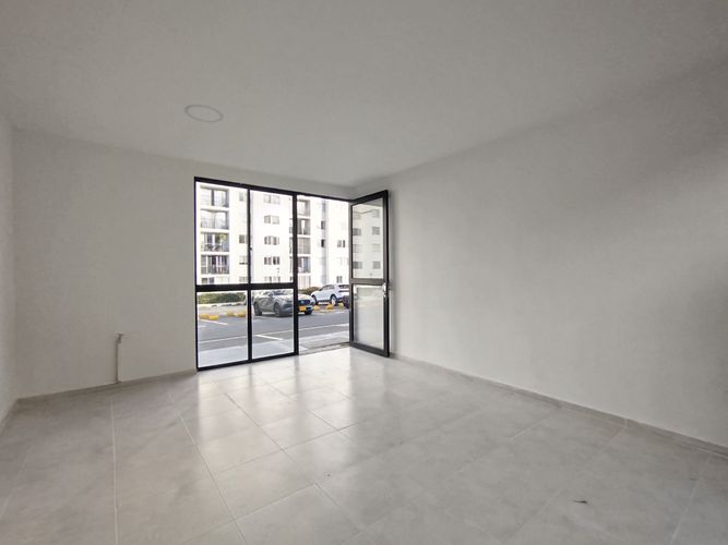 Oficina en arriendo en Zona Industrial La Rosa, Dosquebradas, 20 m² · foto 5 de 11