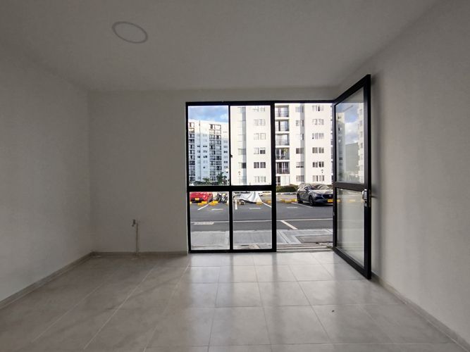 Oficina en arriendo en Zona Industrial La Rosa, Dosquebradas, 20 m² · foto 6 de 11