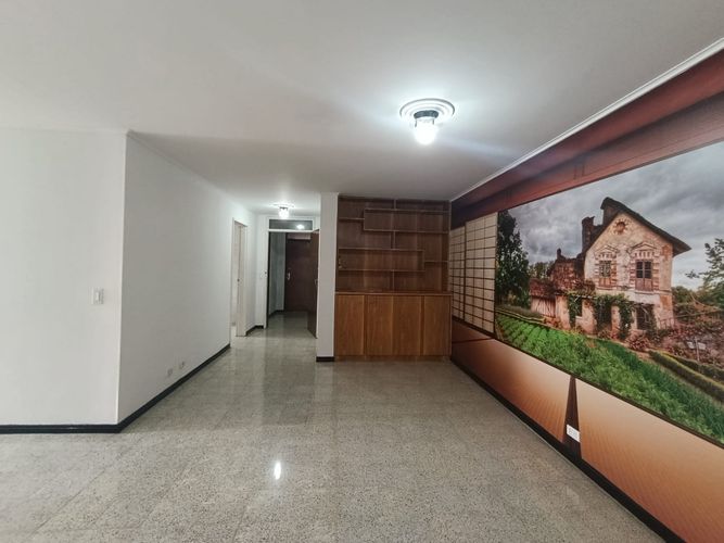 Apartamento de 3 alcobas en arriendo en Laureles, Medellín, 156 m² · foto 2 de 20