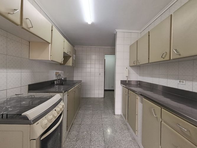 Apartamento de 3 alcobas en arriendo en Laureles, Medellín, 156 m² · foto 6 de 20