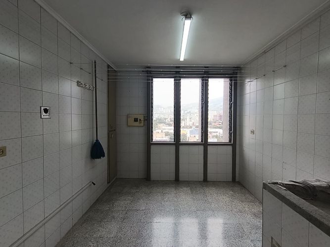 Apartamento de 3 alcobas en arriendo en Laureles, Medellín, 156 m² · foto 7 de 20