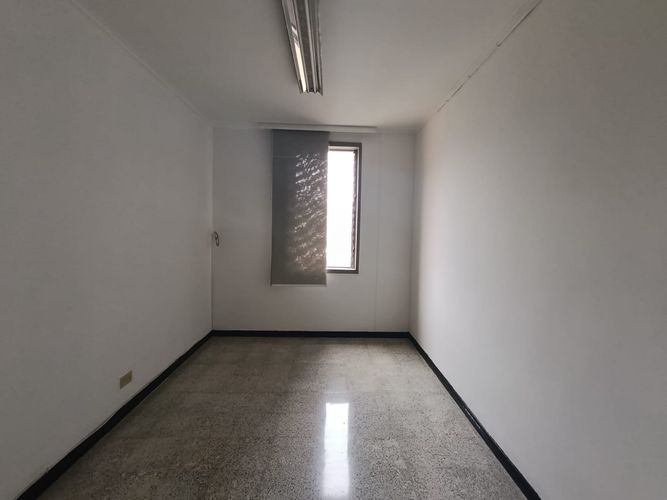 Apartamento de 3 alcobas en arriendo en Laureles, Medellín, 156 m² · foto 10 de 20