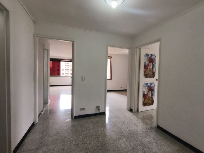 Apartamento de 3 alcobas en arriendo en Laureles, Medellín, 156 m² · foto 13 de 20