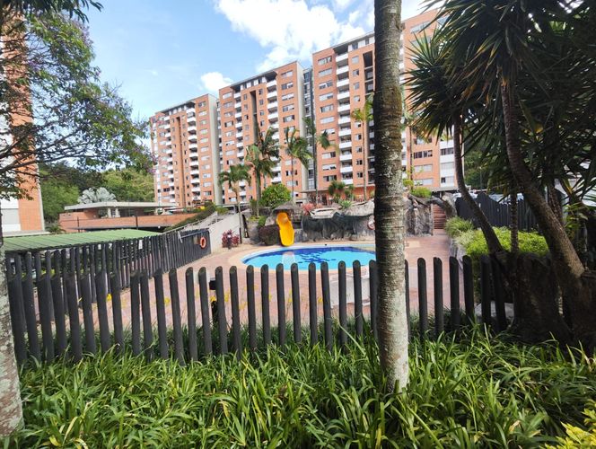 Apartamento de 3 alcobas en arriendo en Belén, Medellín, 100 m² · foto 5 de 20