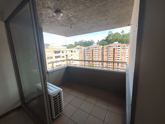 Apartamento de 3 alcobas en arriendo en Belén, Medellín, 100 m² · foto 8 de 20