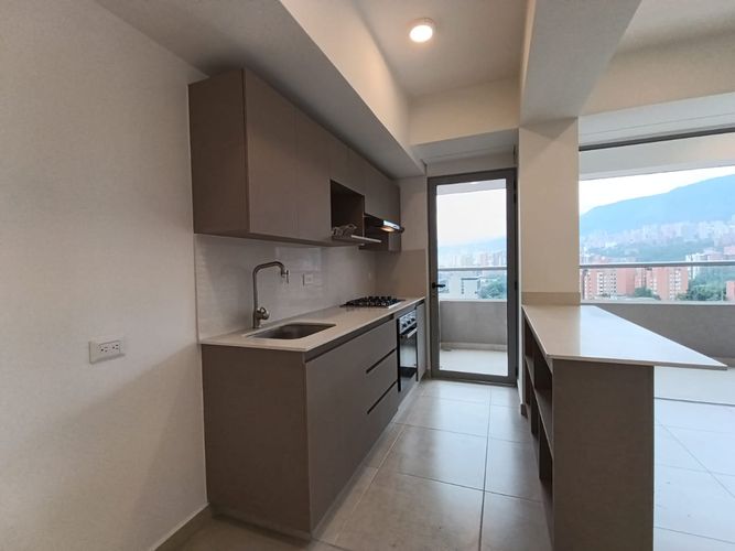 Apartamento de 3 alcobas en arriendo en Otraparte, Envigado, 97 m² · foto 5 de 19