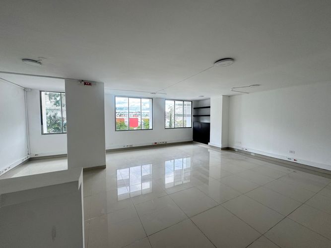 Oficina en arriendo en San Jose Sur, Pereira, 63 m² · foto 3 de 10