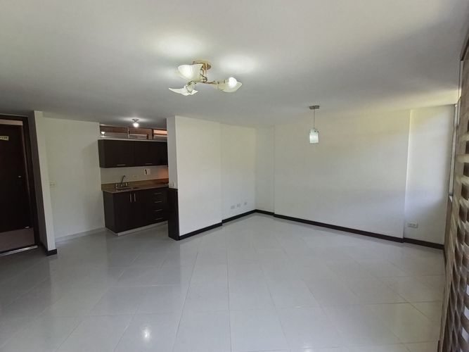 Apartamento de 2 alcobas en arriendo en Loma Del Indio, Medellín, 58 m² · foto 4 de 20