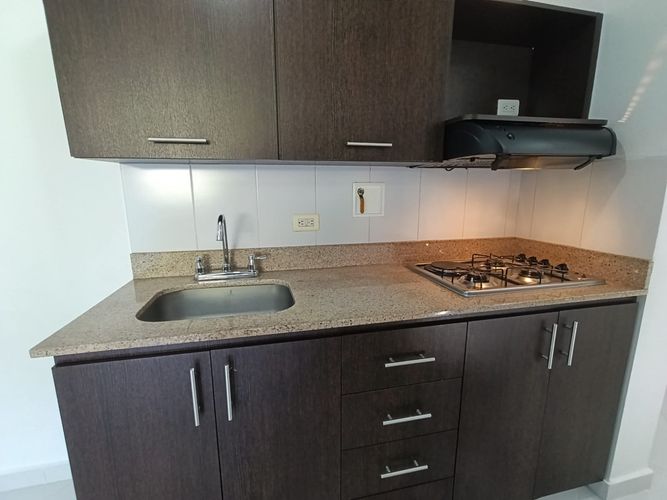 Apartamento de 2 alcobas en arriendo en Loma Del Indio, Medellín, 58 m² · foto 5 de 20