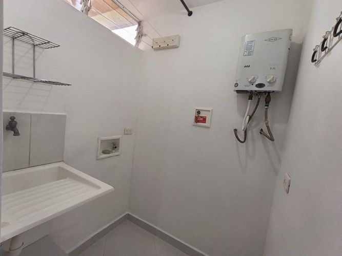 Apartamento de 2 alcobas en arriendo en Loma Del Indio, Medellín, 58 m² · foto 6 de 20