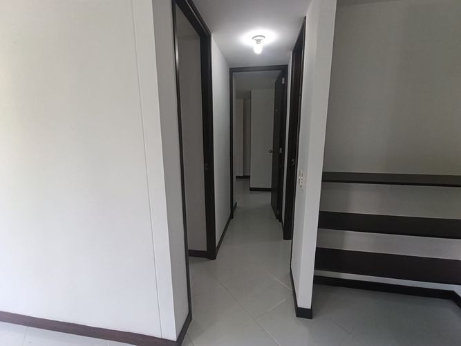 Apartamento de 2 alcobas en arriendo en Loma Del Indio, Medellín, 58 m² · foto 10 de 20