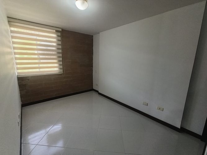 Apartamento de 2 alcobas en arriendo en Loma Del Indio, Medellín, 58 m² · foto 11 de 20