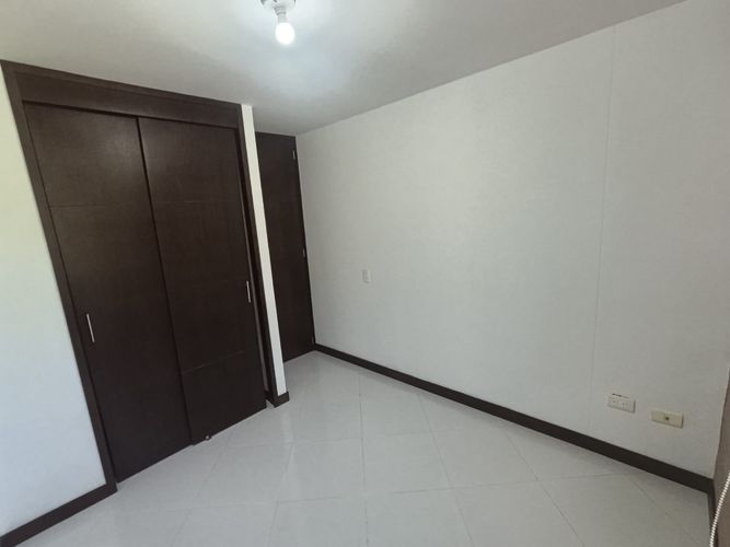 Apartamento de 2 alcobas en arriendo en Loma Del Indio, Medellín, 58 m² · foto 12 de 20