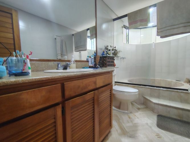 Apartamento de 3 alcobas en venta en El Poblado, Medellín, 193 m² · foto 16 de 18