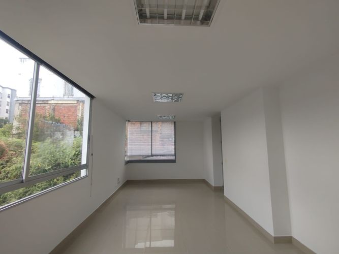 Consultorio en arriendo en Los Alpes, Pereira, 32 m² · foto 5 de 7