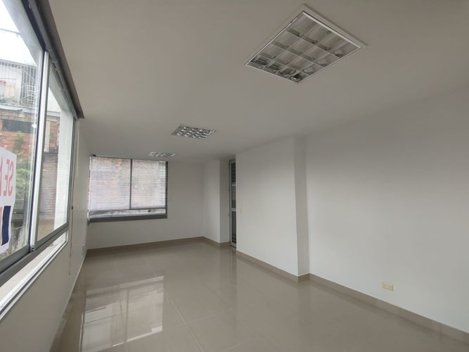 Consultorio en arriendo en Los Alpes, Pereira, 32 m² · foto 4 de 7