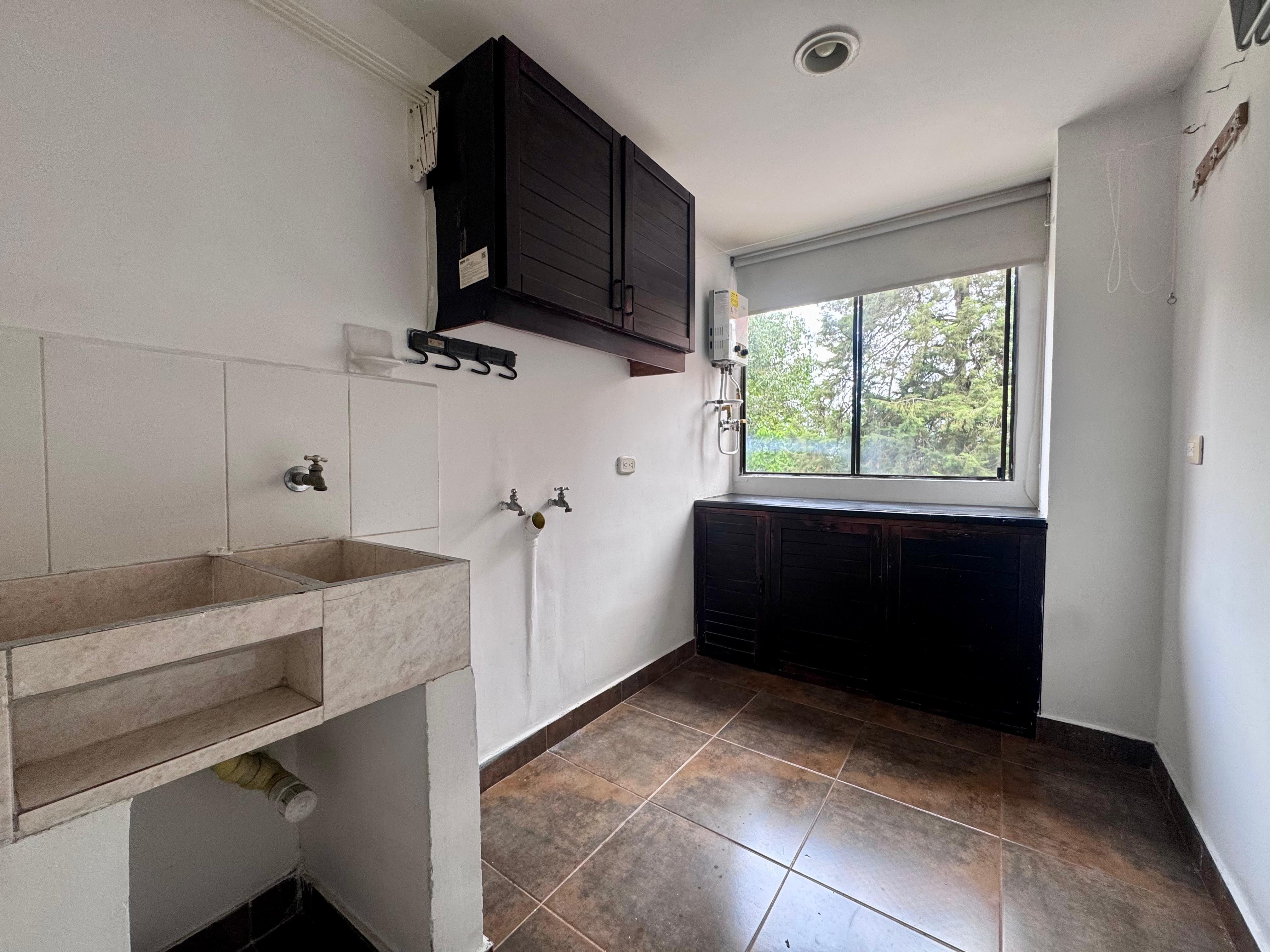Apartamento en arriendo en El Poblado, Medellín · foto 8 de 16