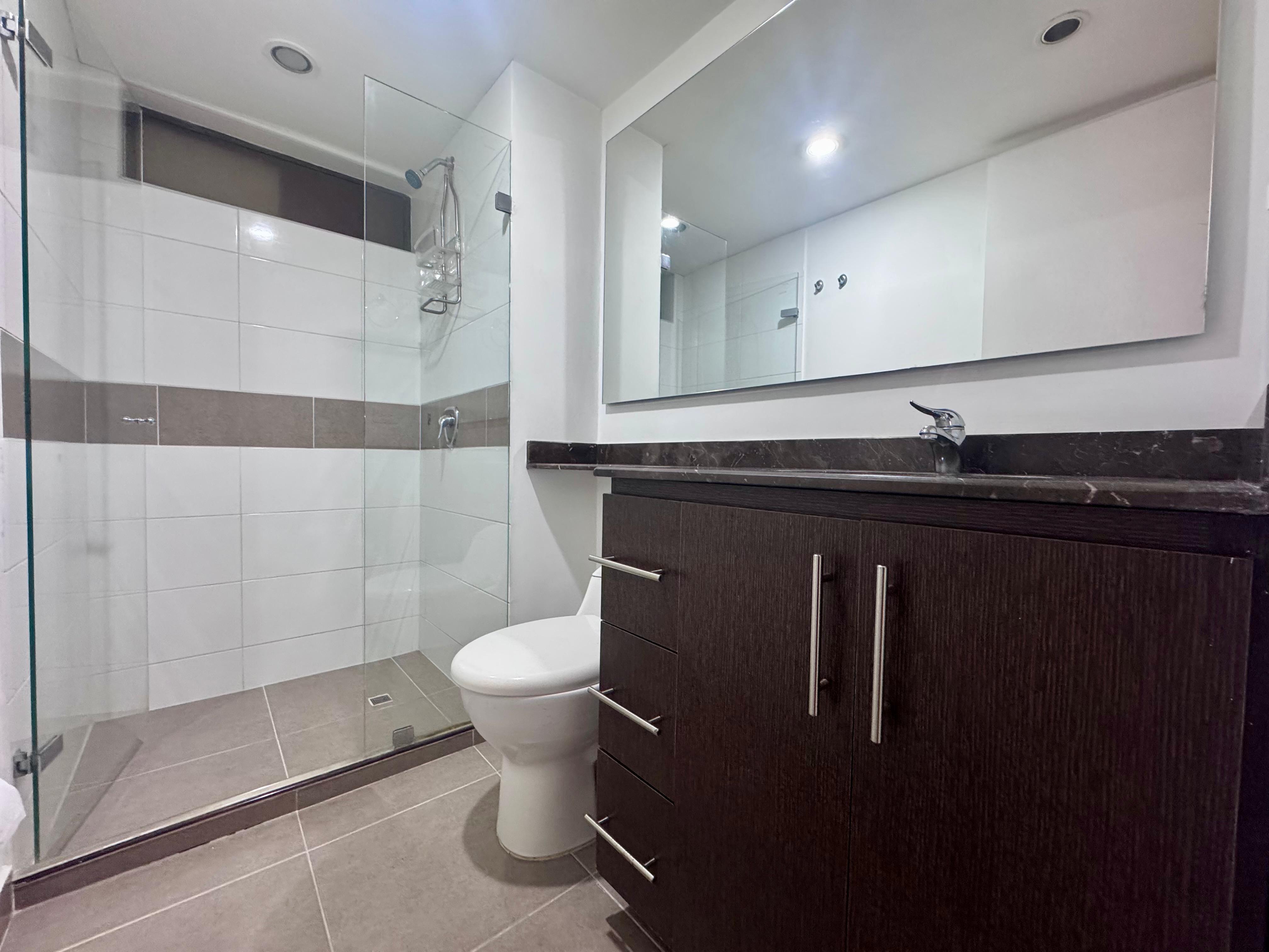 Apartamento en arriendo en El Poblado, Medellín · foto 13 de 16