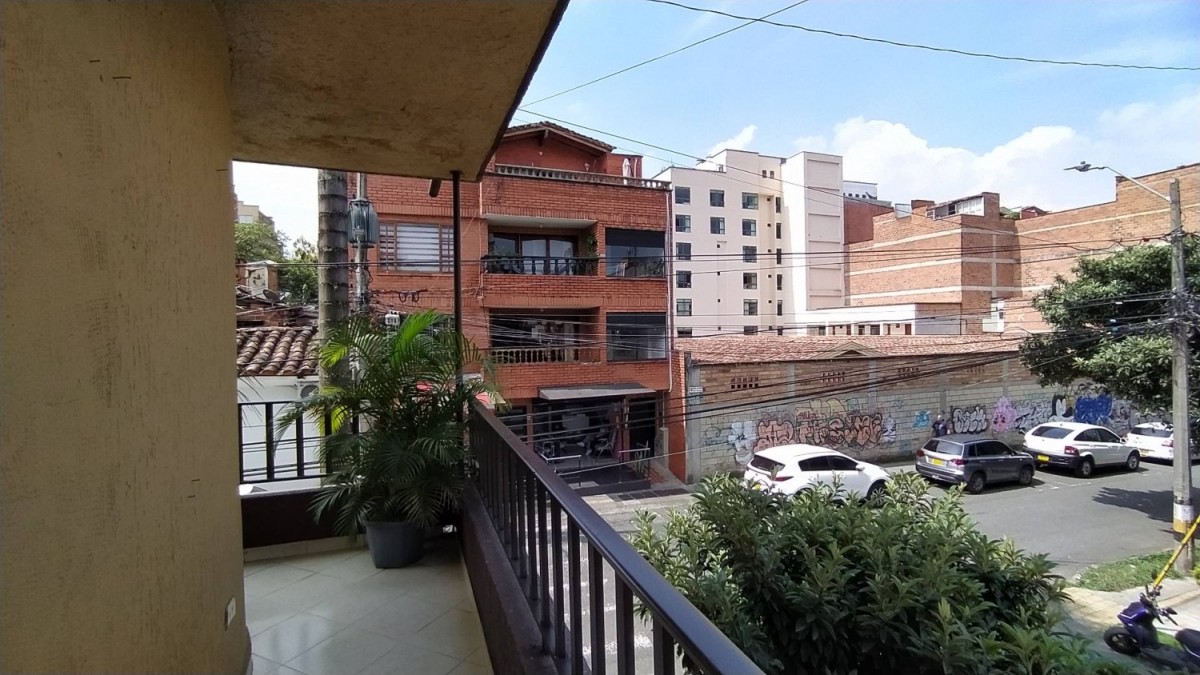 Casa en venta en Zona Centro, Envigado · foto 6 de 24