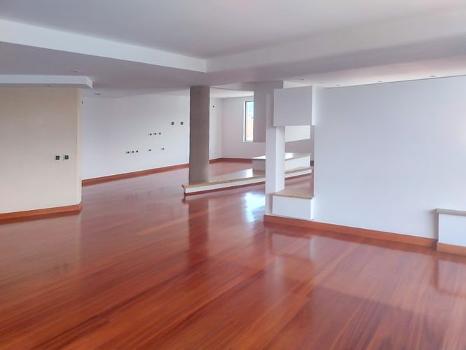 Apartamento de 5 alcobas en venta en Santa Barbara, Bogotá, 340 m² · foto 4 de 24