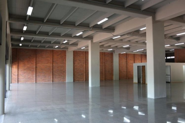 Oficina en arriendo en El Poblado, Medellín · foto 2 de 4