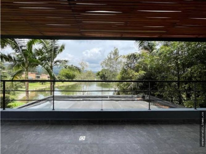 Casa de 4 alcobas en venta en El Porvenir, Rionegro, 363 m² · foto 11 de 14
