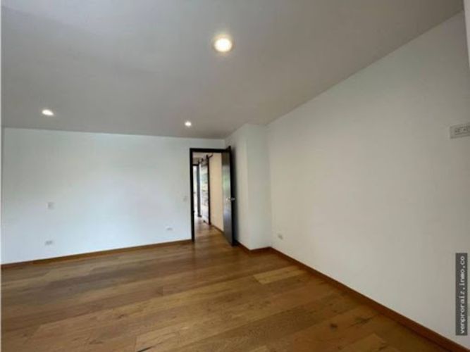 Casa de 4 alcobas en venta en El Porvenir, Rionegro, 363 m² · foto 12 de 14