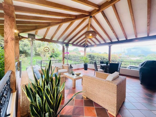 Casa de 4 alcobas en venta en El Porvenir, Rionegro, 265 m² · foto 4 de 24