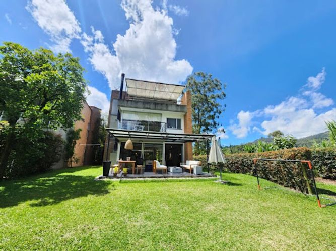 Casa de 5 alcobas en venta en El Porvenir, Rionegro, 363 m² · foto 8 de 23
