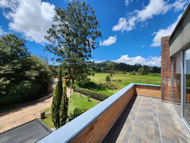 Casa de 5 alcobas en venta en El Porvenir, Rionegro, 363 m² · foto 12 de 23