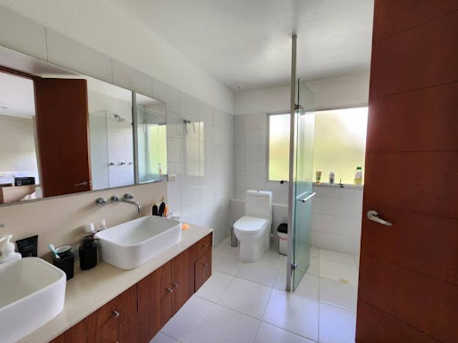 Casa de 5 alcobas en venta en El Porvenir, Rionegro, 363 m² · foto 14 de 23