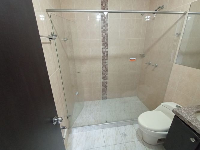 Casa de 3 alcobas en venta en El Mirador, Ibagué, 151 m² · foto 16 de 24