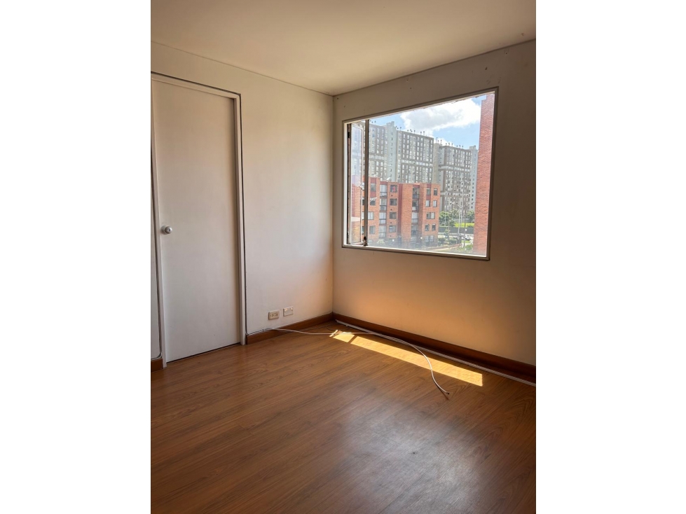 Apartamento en venta en Mazuren, Bogotá · foto 2 de 14