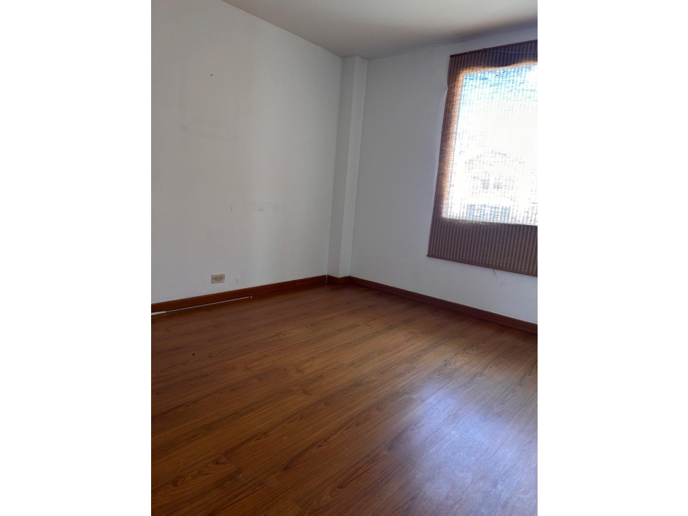Apartamento en venta en Mazuren, Bogotá · foto 4 de 14