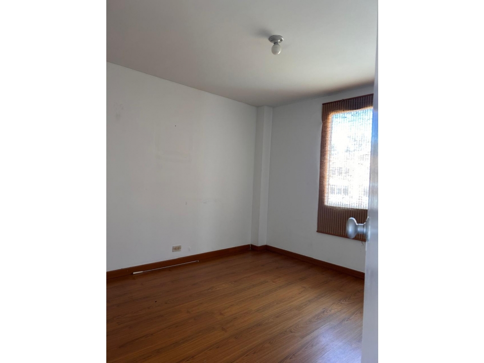 Apartamento en venta en Mazuren, Bogotá · foto 5 de 14