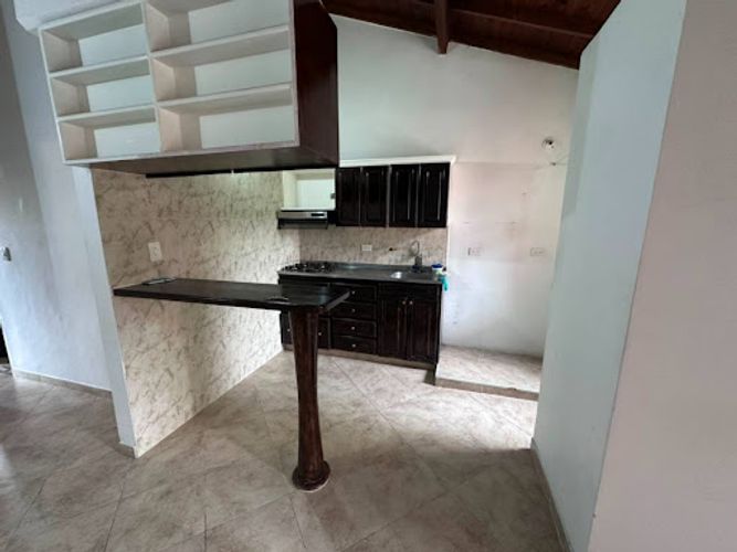 Apartamento de 3 alcobas en arriendo en Loma Del Barro, Sabaneta, 70 m² · foto 14 de 15