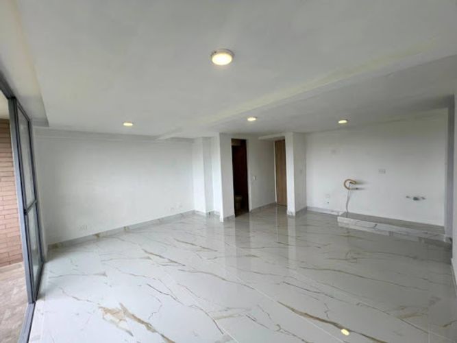 Apartamento de 3 alcobas en venta en Barro Blanco, Rionegro, 86 m² · foto 3 de 18