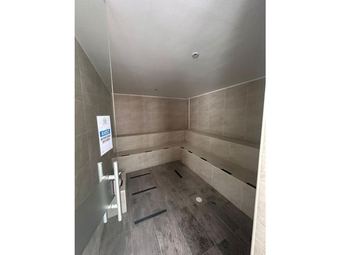 Apartamento de 3 alcobas en venta en La Estancia, Madrid, 110 m² · foto 23 de 24