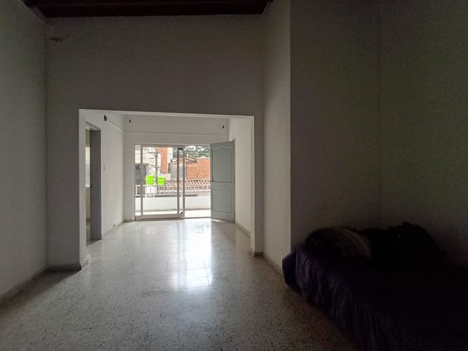 Apartamento de 3 alcobas en arriendo en Laureles, Medellín, 133 m² · foto 2 de 20