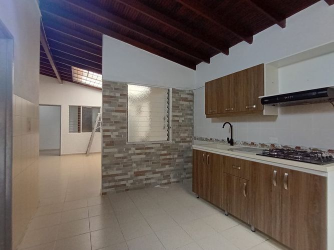 Apartamento de 3 alcobas en arriendo en Laureles, Medellín, 133 m² · foto 3 de 20