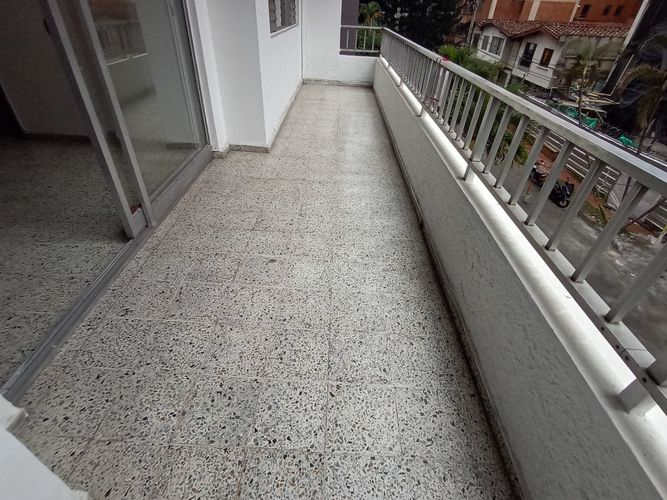 Apartamento de 3 alcobas en arriendo en Laureles, Medellín, 133 m² · foto 18 de 20