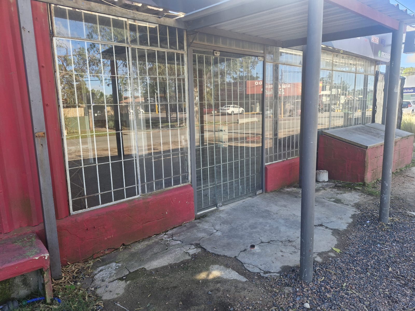 Local comercial - Excelente ubicación