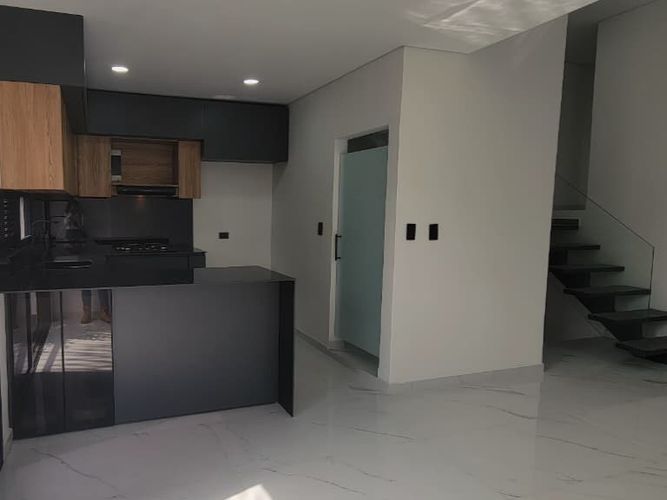 Casa de 3 alcobas en venta en Laureles, Medellín, 147 m² · foto 3 de 18