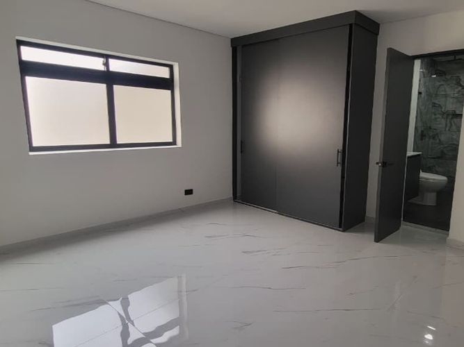 Casa de 3 alcobas en venta en Laureles, Medellín, 147 m² · foto 9 de 18