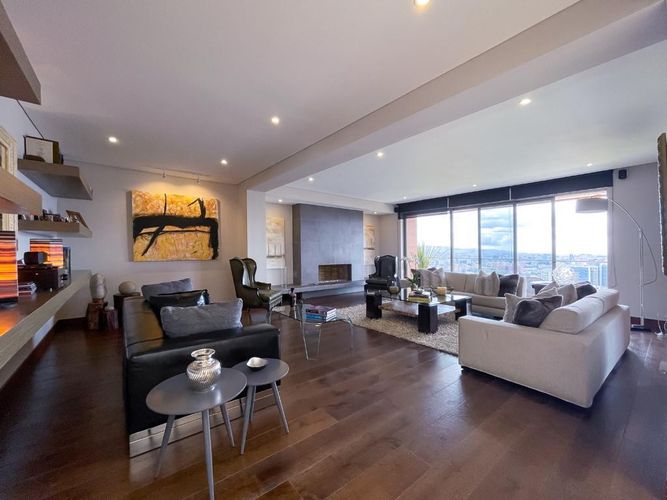 Apartamento de 5 alcobas en venta en Santa Barbara, Bogotá, 465 m² · foto 4 de 24
