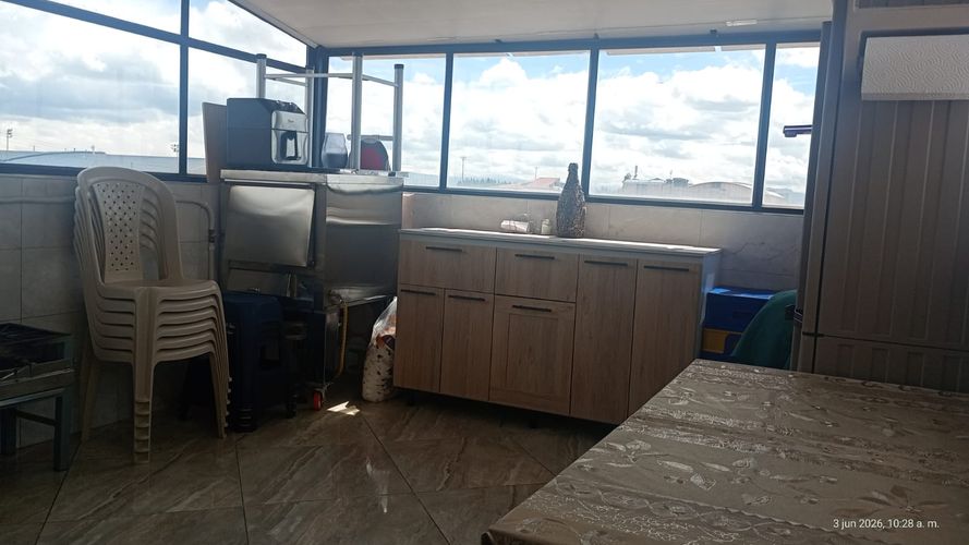 Local en arriendo en Los Angeles, Madrid, 280 m² · foto 2 de 24