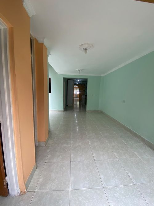 Casa de 5 alcobas en venta en El Dorado, Envigado, 122 m² · foto 2 de 24